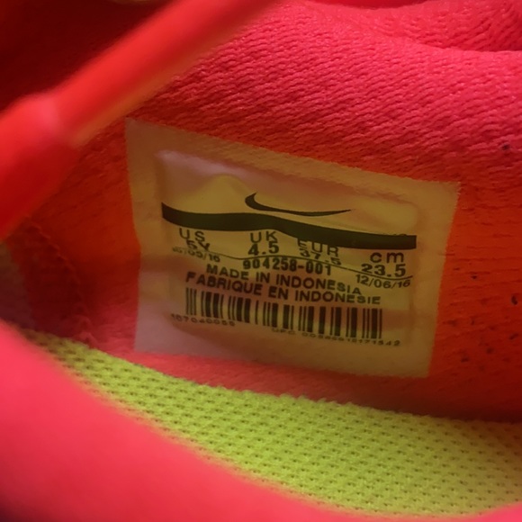 Nike Free RN Youth Wolf Grey & Racer Pink Running Shoes - Picture 3 of 10